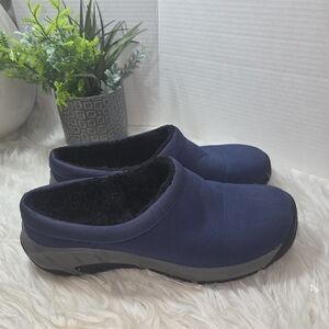 Merrell Grip Women's Navy Blue Loafers In Size 8.5